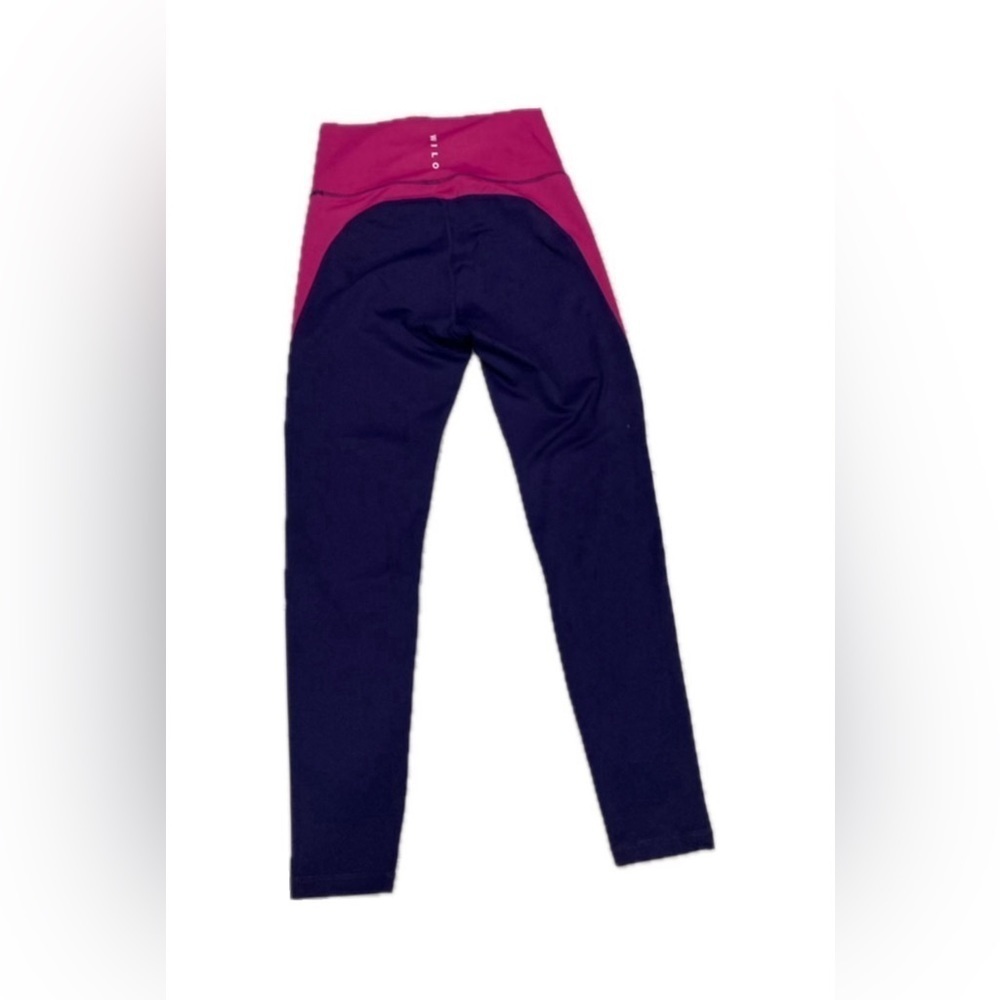 WILO NWT Women’s Purple & Navy Leggings, Size M